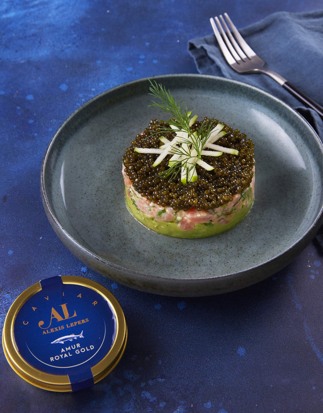 Tartare de saumon, caviar et avocat